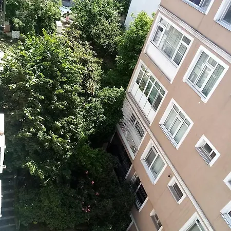 Apartment Taksimde Harika Terasli Kismi Deniz Manzarali Daire Istanbul